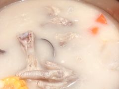 澳门鸡脚猪骨煲-官也街澳门火锅(新源里店)