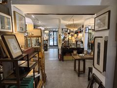-邊城書店