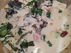 鮰鱼-云中鱼蒸汽石锅鱼(川沙百联店)