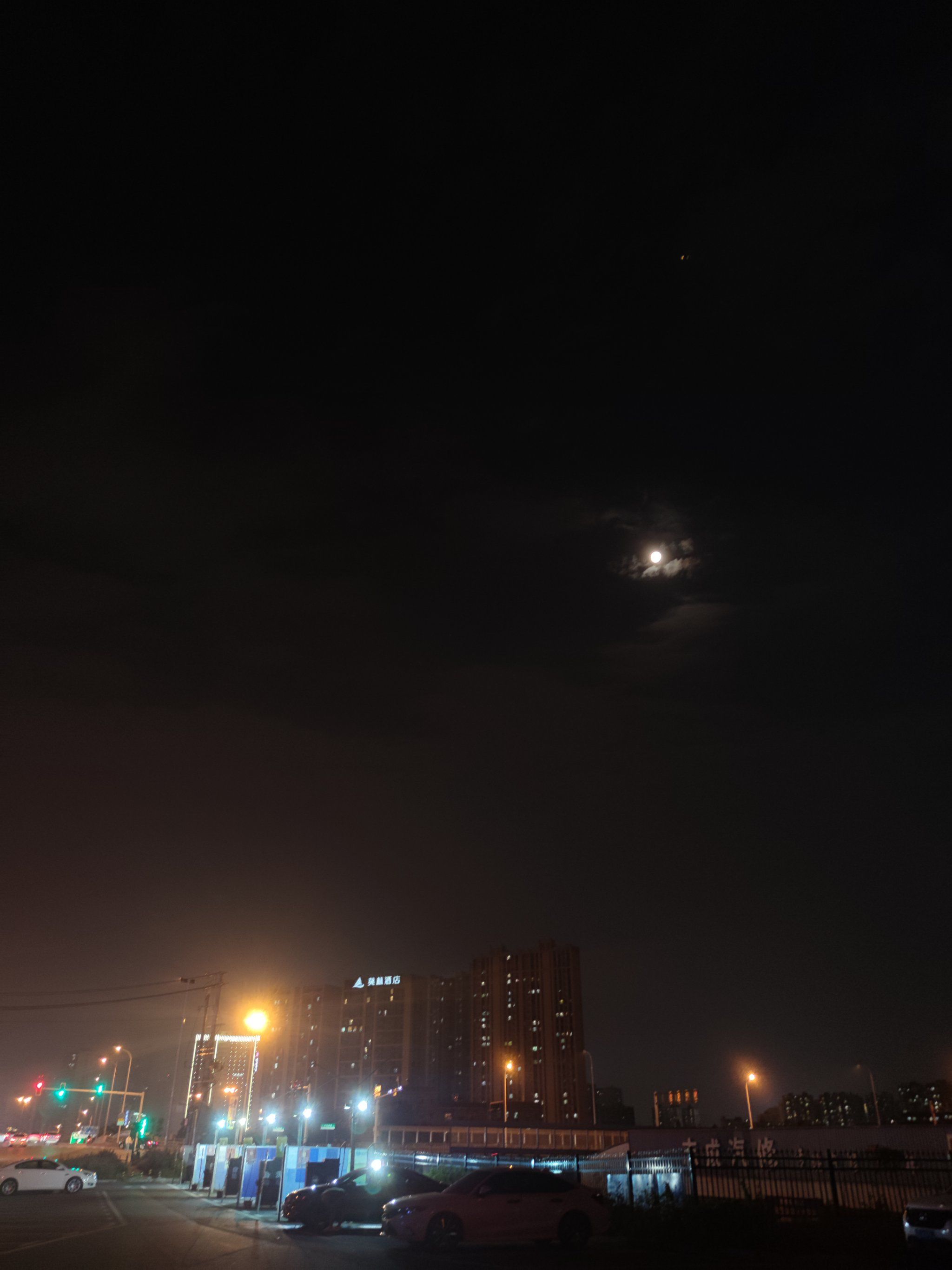 城夜美景不眠时