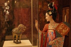 点击看大图 -美云庭古装·格格服汉服·京城旅拍(北京店)