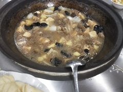 -粘豆包柴火铁锅炖