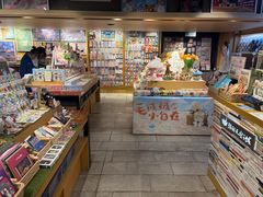 -猫的天空之城概念书店(苏州诚品店)