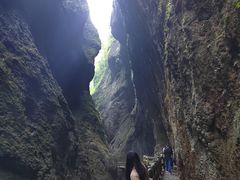 -龙水峡地缝景区