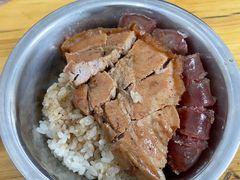 -梁阿婆廿年老牌扣肉糯米饭