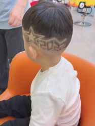 -爆米花儿童美发乐园