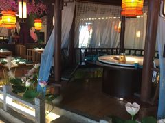 -荷塘秋月·本帮江浙菜(国权路店)