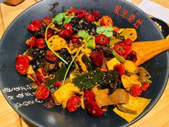 -风光老灶麻辣香锅(大成路翠微百货店)