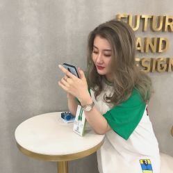 点击看大图 -八佰伴8008星级形象店