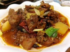新疆大盘鸡-清真·玛丽亚新疆菜主题餐厅(浙江中路店)