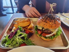 招牌牛肉汉堡-UPPER KITCHEN(延安路店)