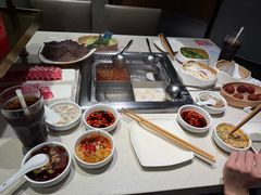 -海底捞火锅鲜切牛肉主题店(长寿路店)