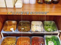-湘人龙记老长沙米粉(鸟巢店)