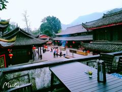 -峨眉山报国寺