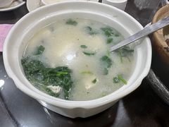 鲫鱼豆腐汤-红星光发煲仔饭(文海店)