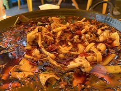 -鸿顺老铁锅美蛙鱼府(解放碑店)