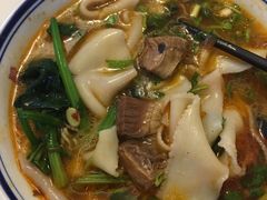 -鱼鲜饭香·招牌汽锅剁椒鱼头王