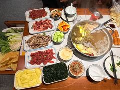 -乡土黄·鲜牛肉火锅·小龙虾(兴业街店)