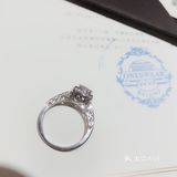 老夫老妻的这个男人带我去定了1克拉的钻戒