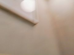 -卡罗酒店(东门晒布地铁站店)