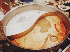 鸳鸯锅底-樾餐厅泰式海鲜火锅(民歌湖店)