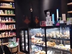 面包甜点陈列柜-星巴克(广州南站3层-A5口店)