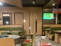 -海底捞火锅(新松江路生日主题店)