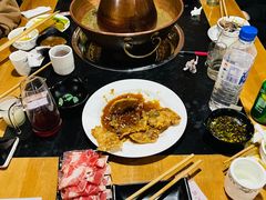 -果松木炭酸菜铜火锅·外婆参鸡汤