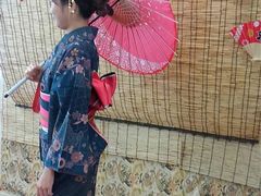 -东京都浅草樱花和服租赁店