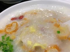 荔湾艇仔粥-卓粤拉肠(红庙店)