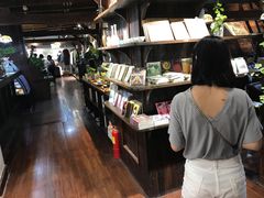 -良友书坊(安徽路店)