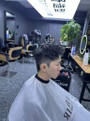 -藤野造型专业烫染接发