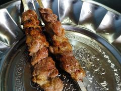 -烤肉小伙烤肉店