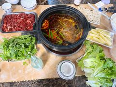 -沈记酸菜牛肉火锅店(九号路店)