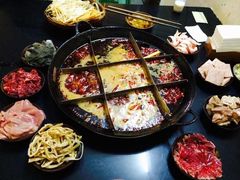 -岗上渣渣老火锅(两路口店)