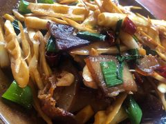 春笋腊肉-苗湘食府(十年店)