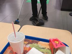 -汉堡王(大连柏威年餐厅店)