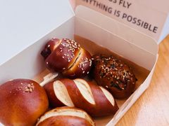 温州鱼饼碱水-WHEN PIGS FLY当猪飞