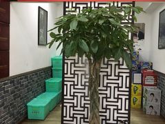 -茸梅路右拐龙虾-农家菜(松江店)