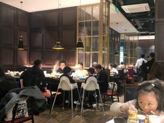大堂-钱小奴海鲜自助黑金店(杭州滨江龙湖店)