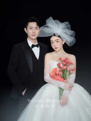 -喜爱高定婚纱摄影
