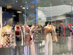 -Hollister(天环广场店)