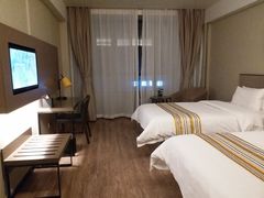 -如家精选酒店(青岛八大关太平角公园地铁站海水浴场店)