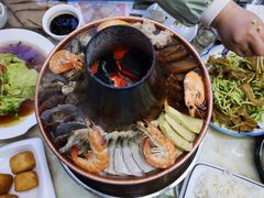 -一口猪海鲜浑锅·东北家常菜