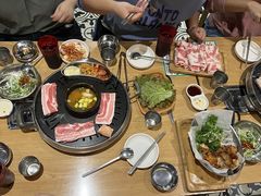 -江南猪肉商会无限续吃(弘大店)