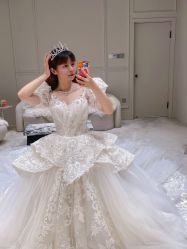 点击看大图 -Renee芮亦婚纱