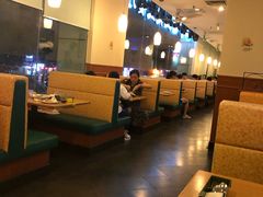 卡座-萨莉亚意式餐厅(梅花园店)
