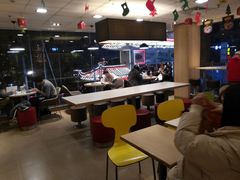 大堂-麦当劳(龙洞店)
