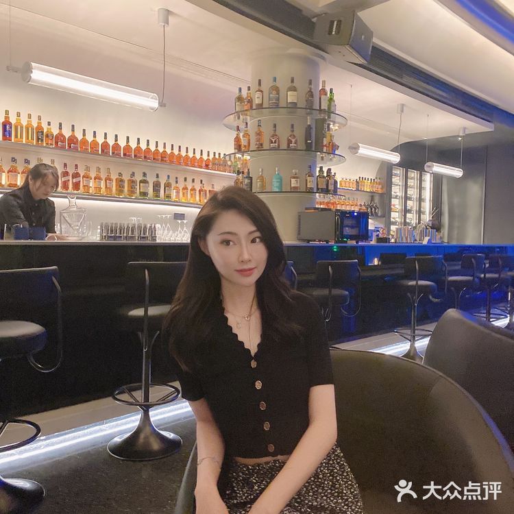 泉州探店|新店速递·泉州最具质感酒吧·七待