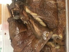 -狗撵鸭(泰山公寓店)